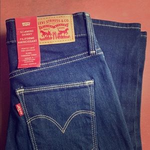 Brand new Levi’s Slimming Skinny Jeans